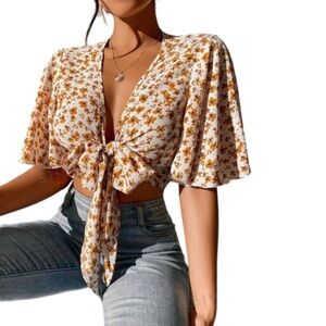 2/30 NWT Floral Tie Front Crop Top Size XL